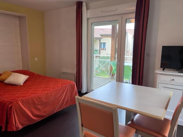 Les Bords De L'aveyron Appart hôtel Nègrepelisse